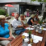 gemütliches Beisammen sein im Biergarten