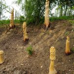 Verschiedene Holzskulpturen